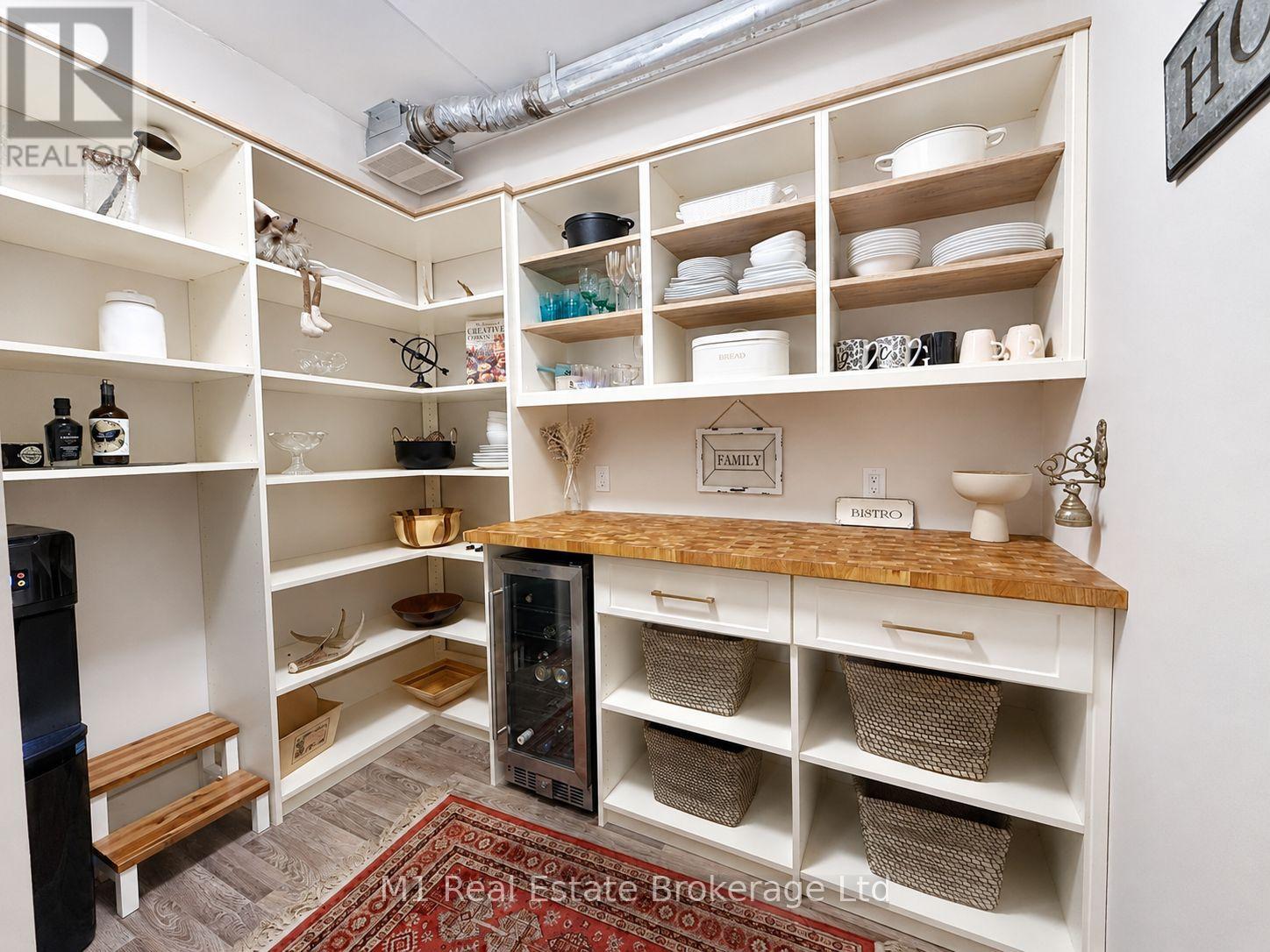 #206 23 STUMPF STREET - 20