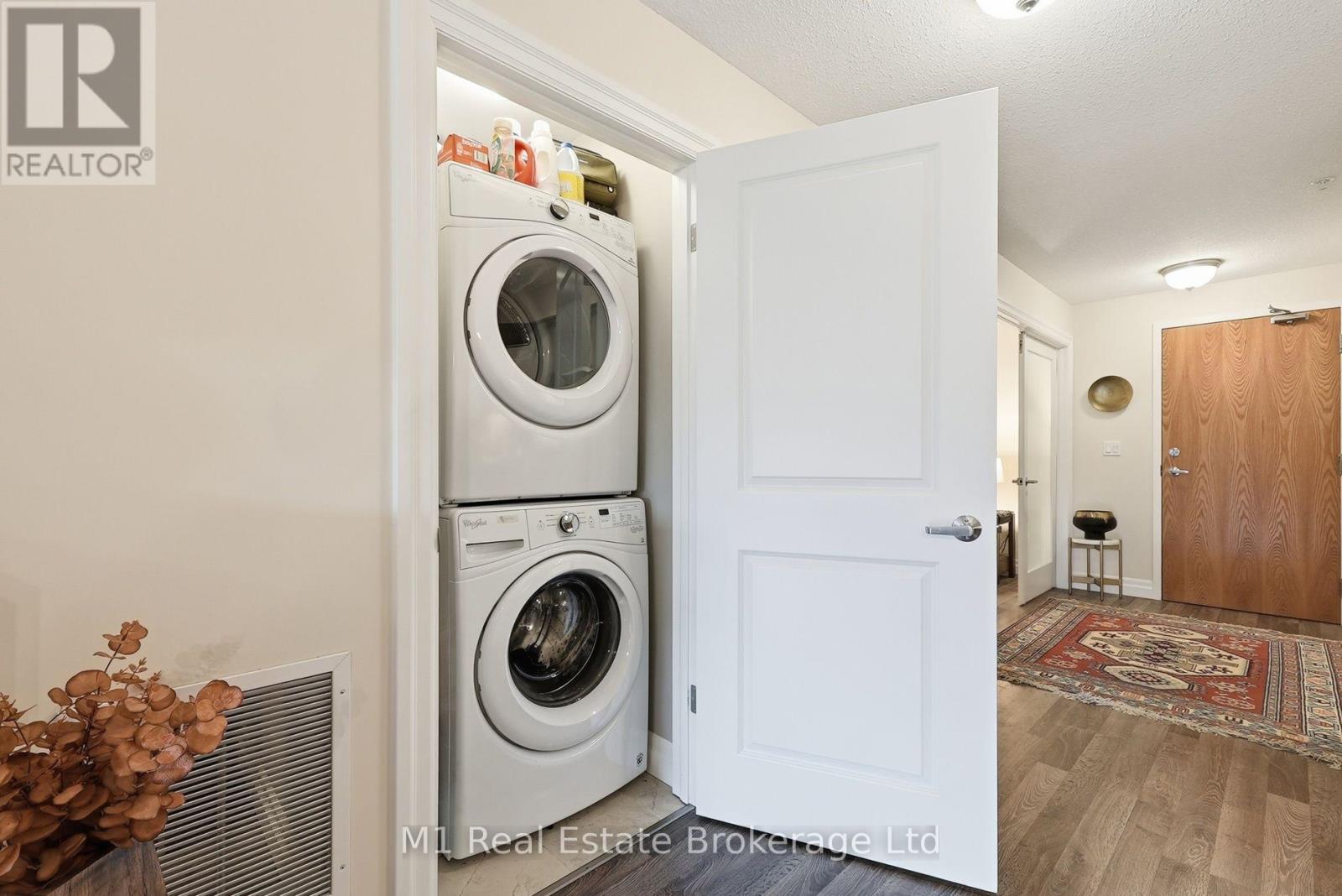 #206 23 STUMPF STREET - 25