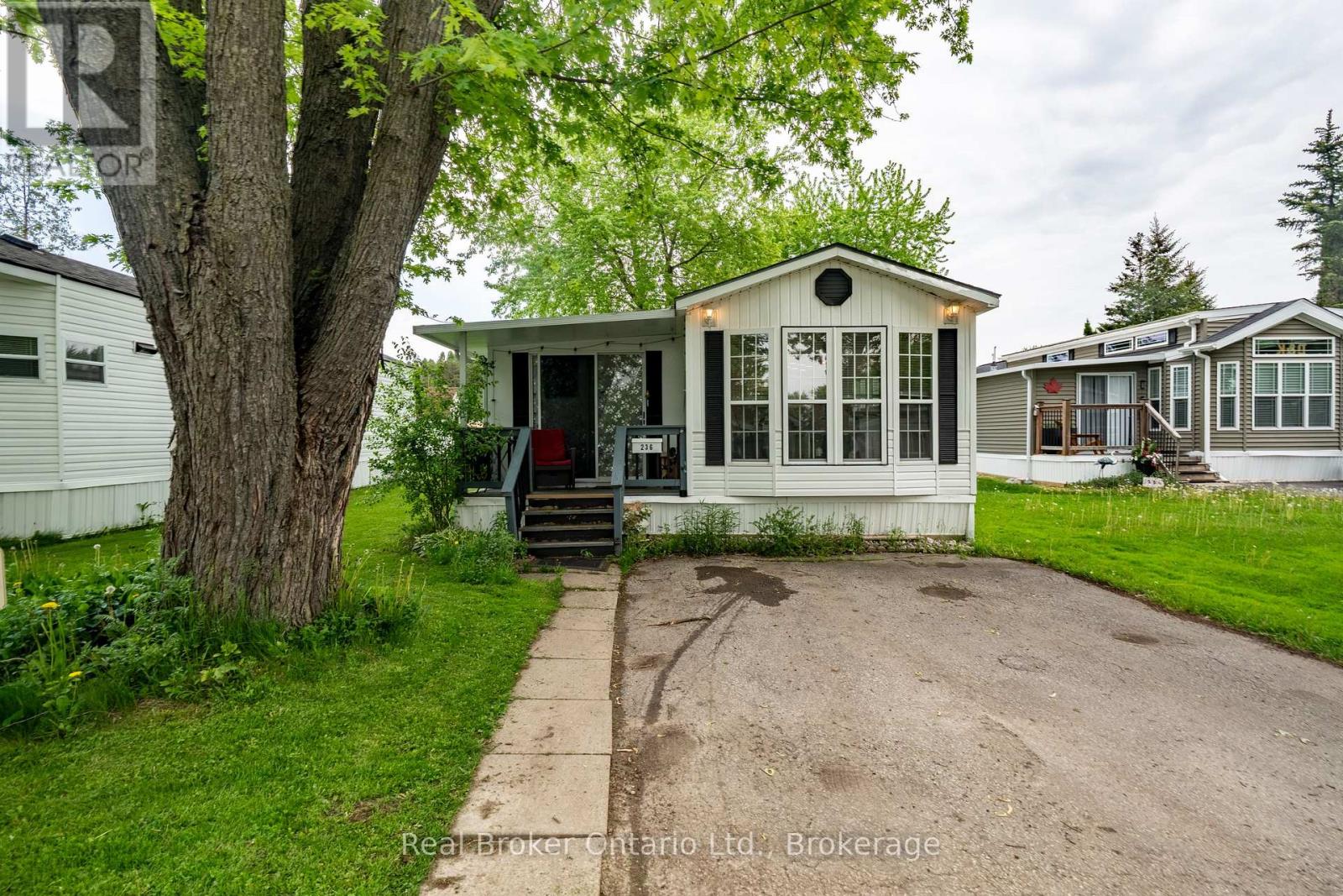 #236 580 BEAVER CREEK ROAD - 2