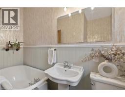 105 Highland Avenue, St  Catharines, ON L2R4H9 Photo 33