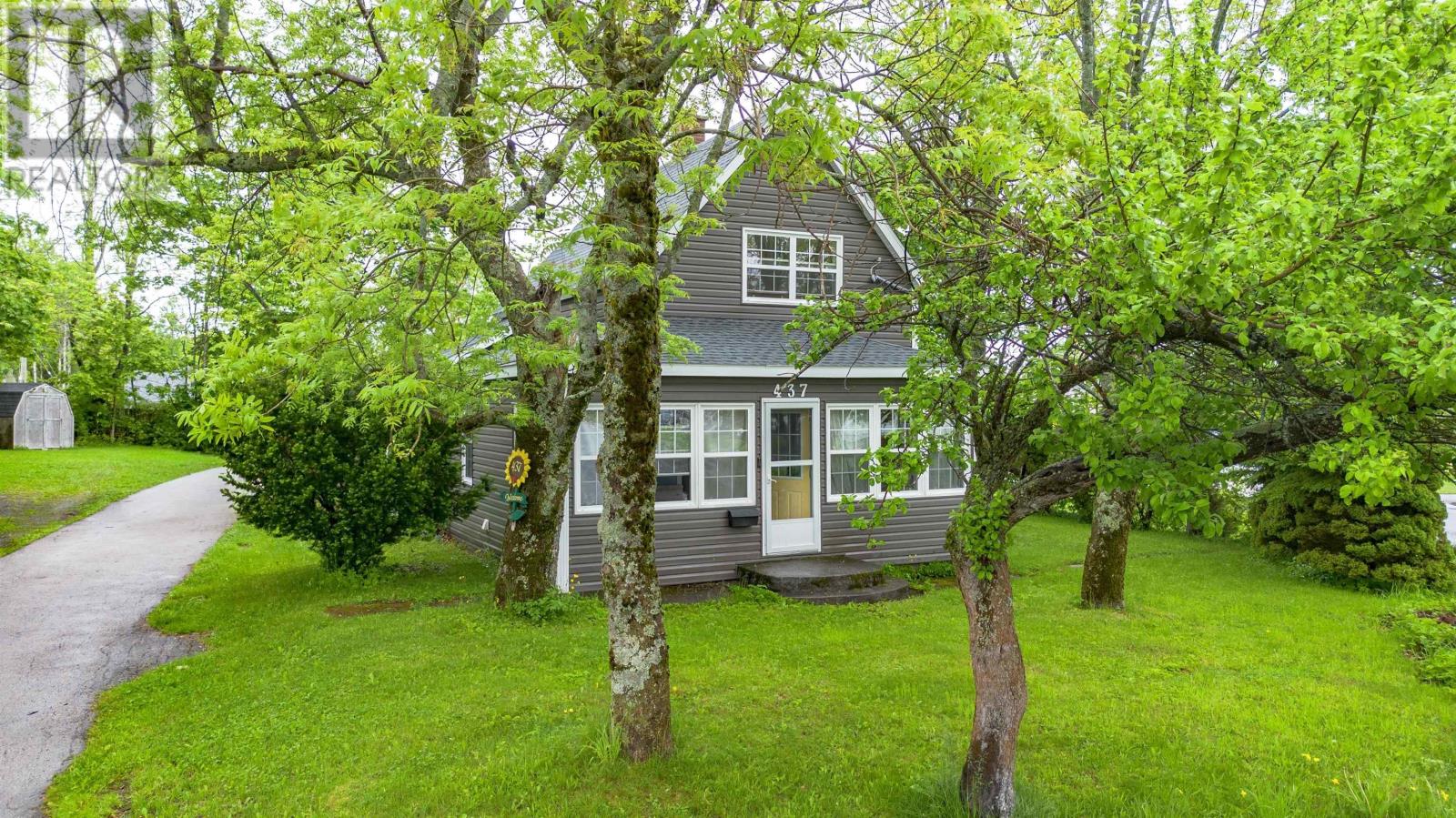 437 Cabot Street - 2