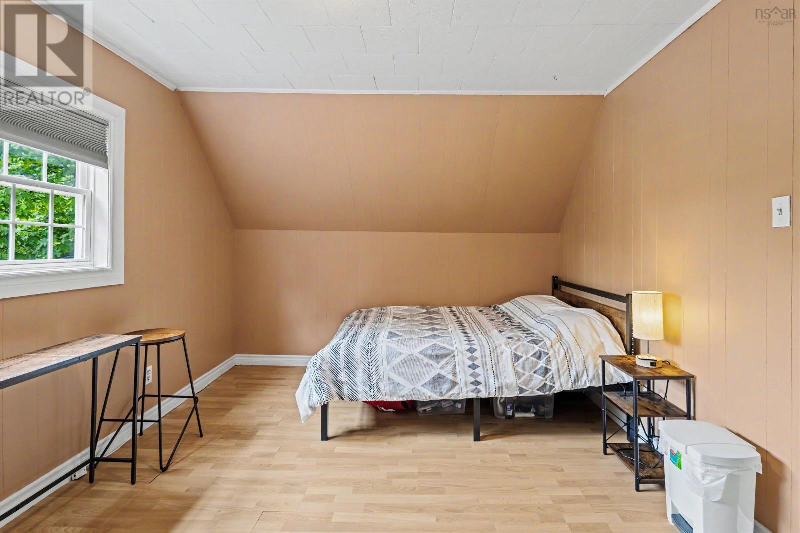 437 Cabot Street - 17