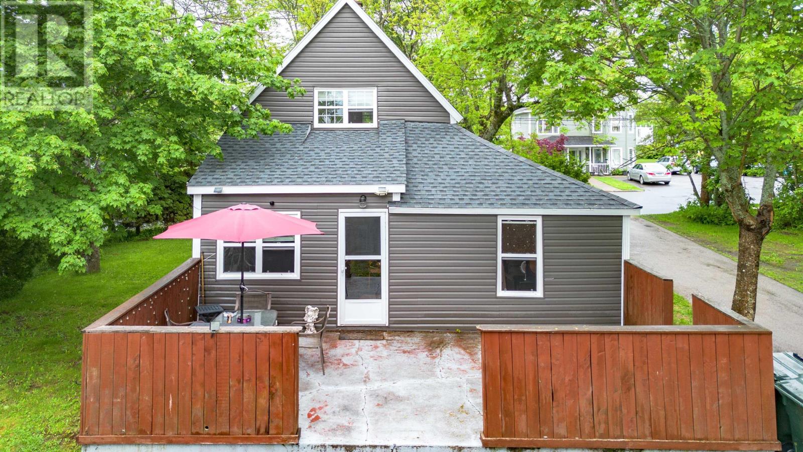 437 Cabot Street - 30