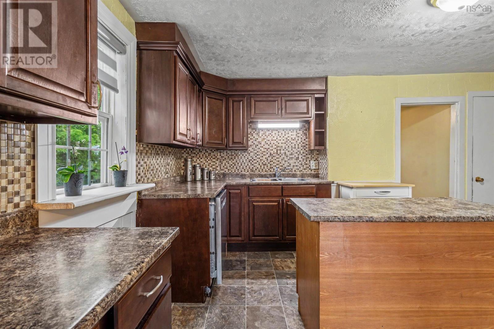 437 Cabot Street - 5