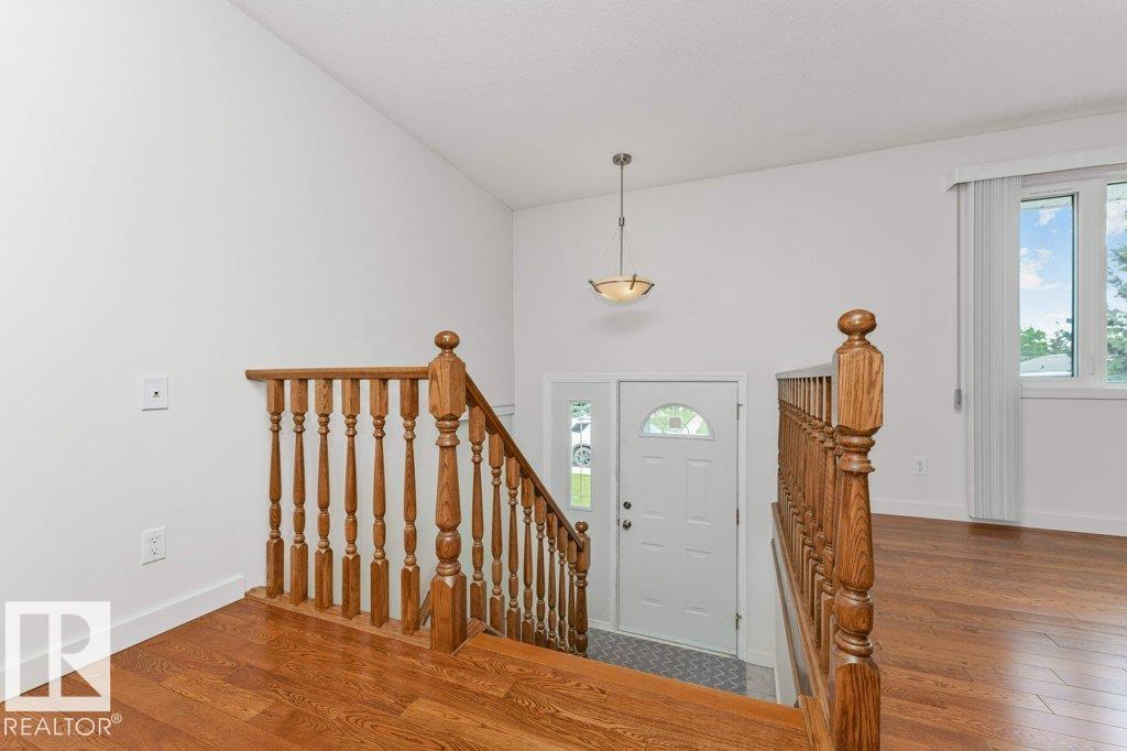9416 68A ST NW - photo 5