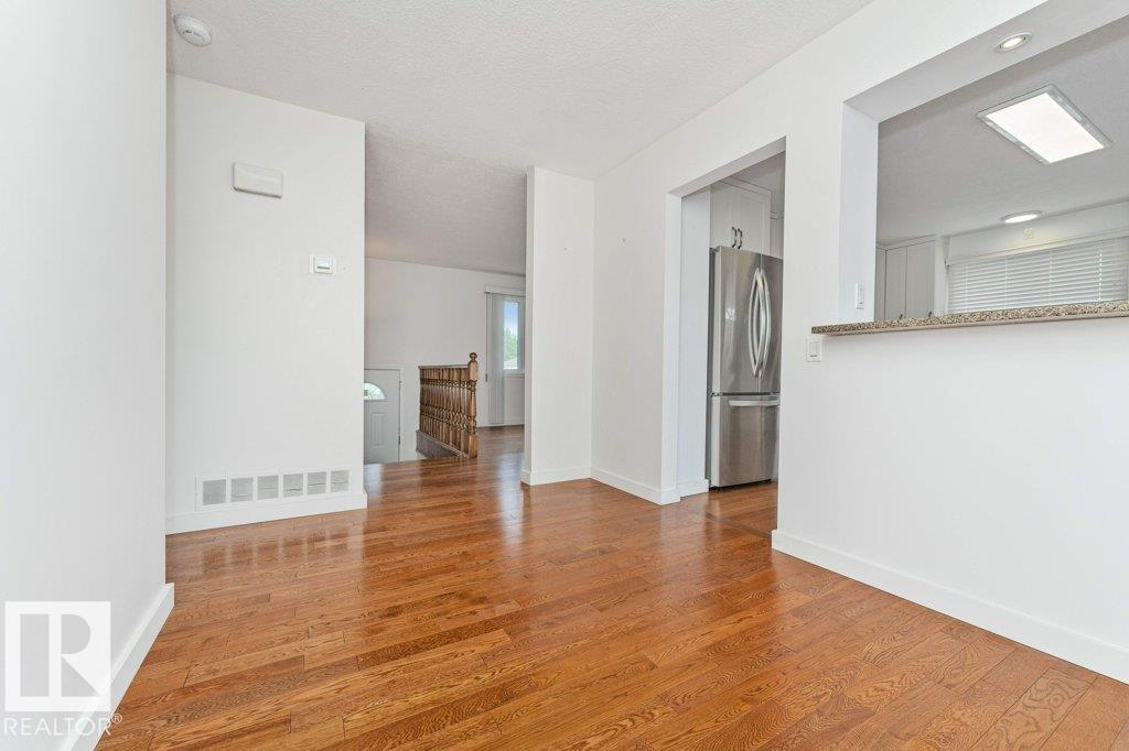 9416 68A ST NW — photo 12