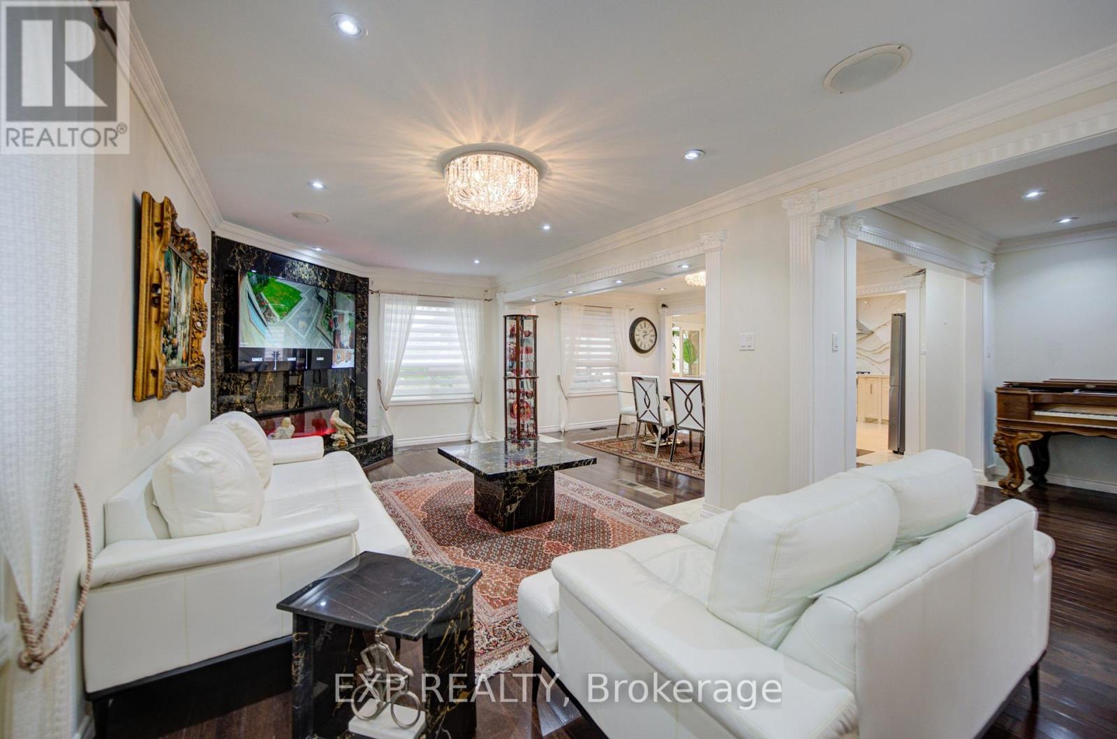 59 YORKLAND STREET - 10