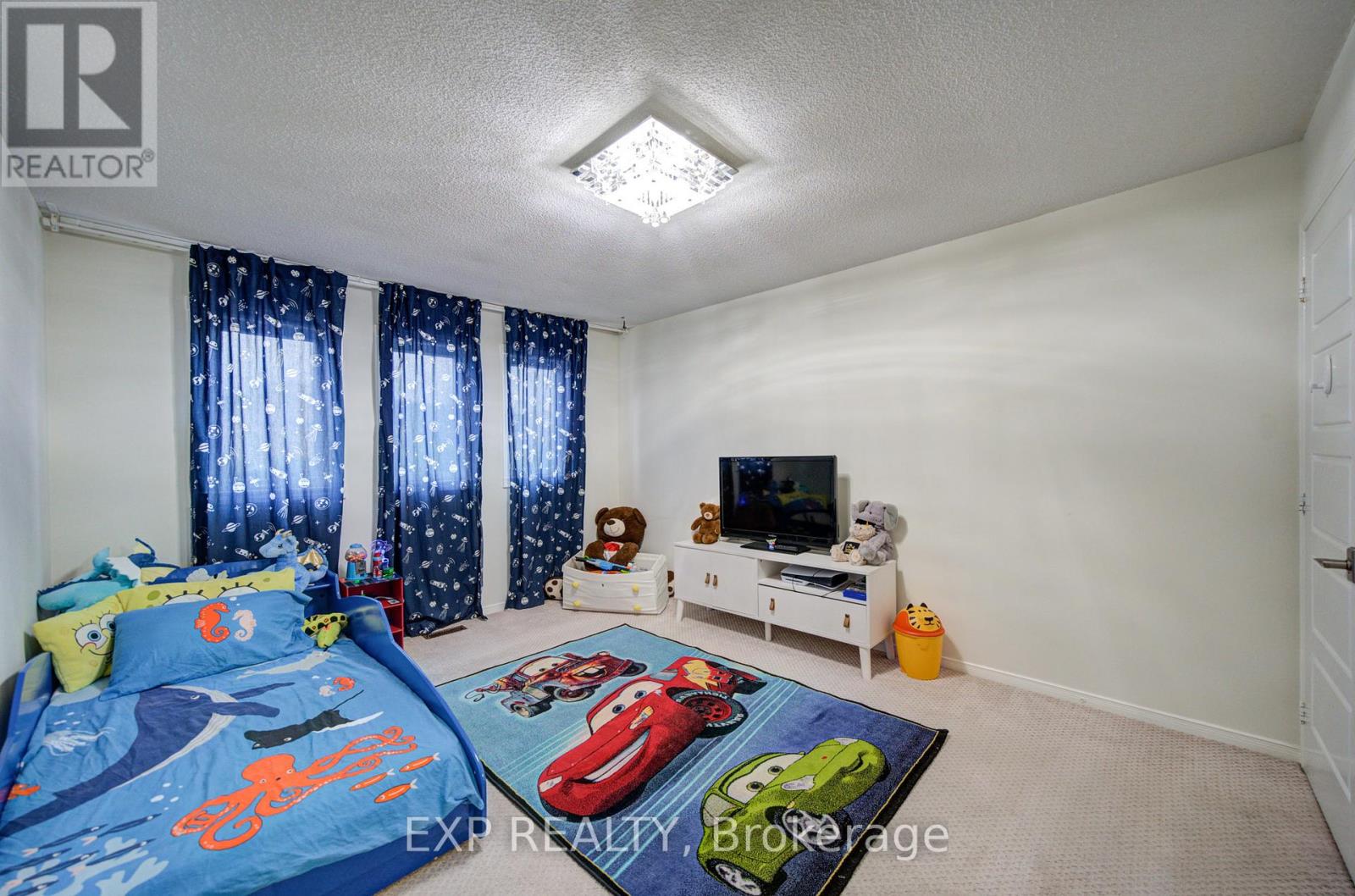 59 YORKLAND STREET - 28