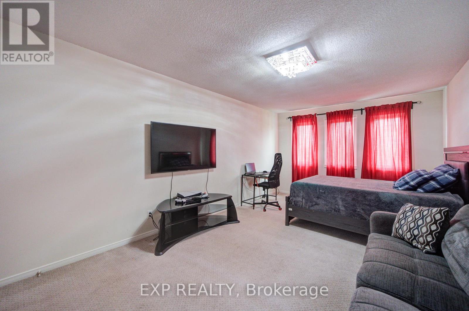 59 YORKLAND STREET - 32