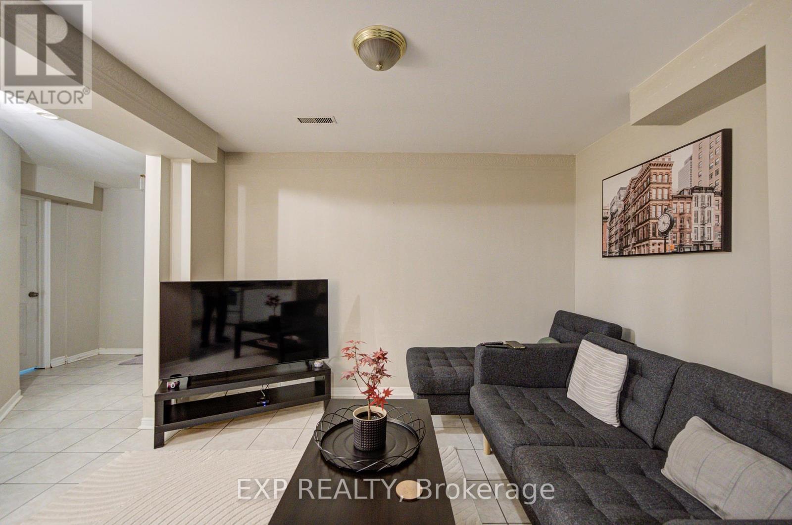 59 YORKLAND STREET - 36