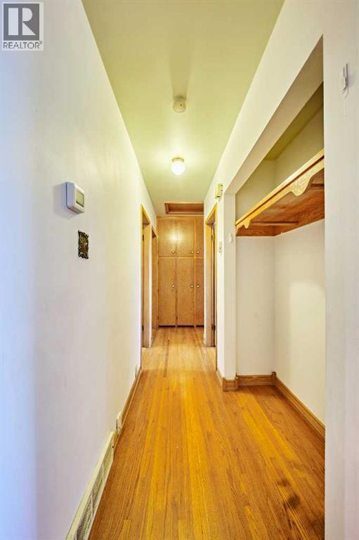 627 94 Avenue SW - 15