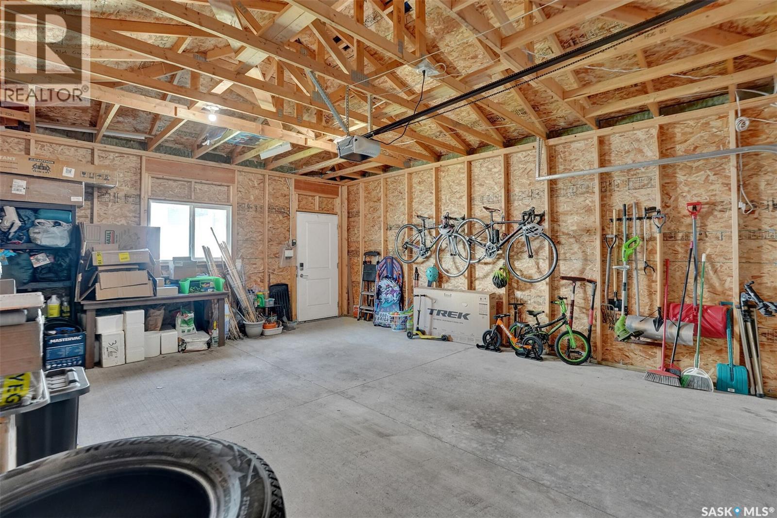 3261 Chuka BOULEVARD — photo 42