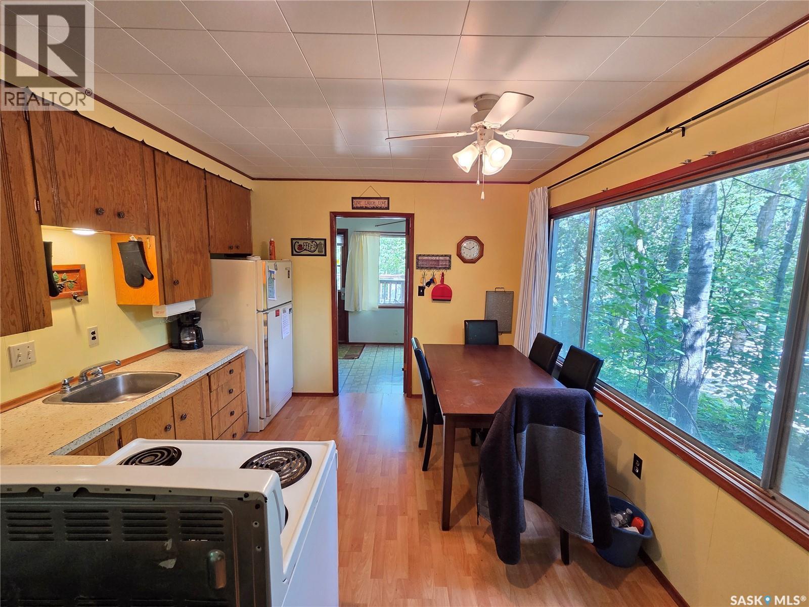 824 Lakeside AVENUE — photo 14