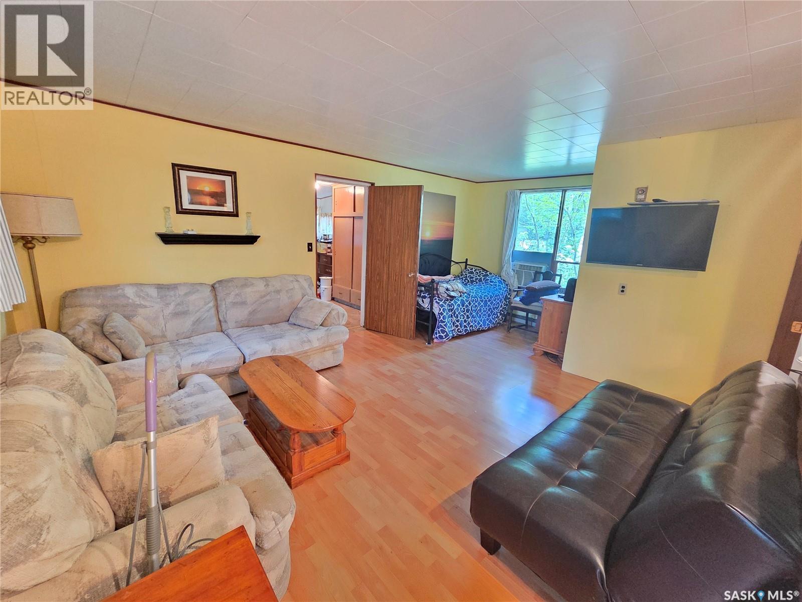 824 Lakeside AVENUE — photo 16