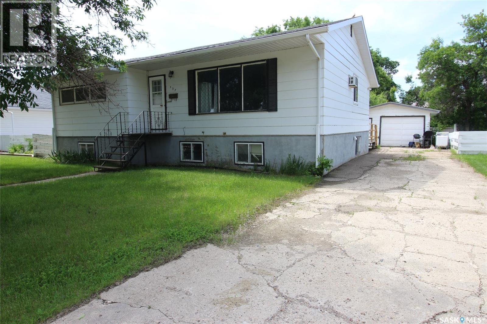 537 4th STREET W - 1