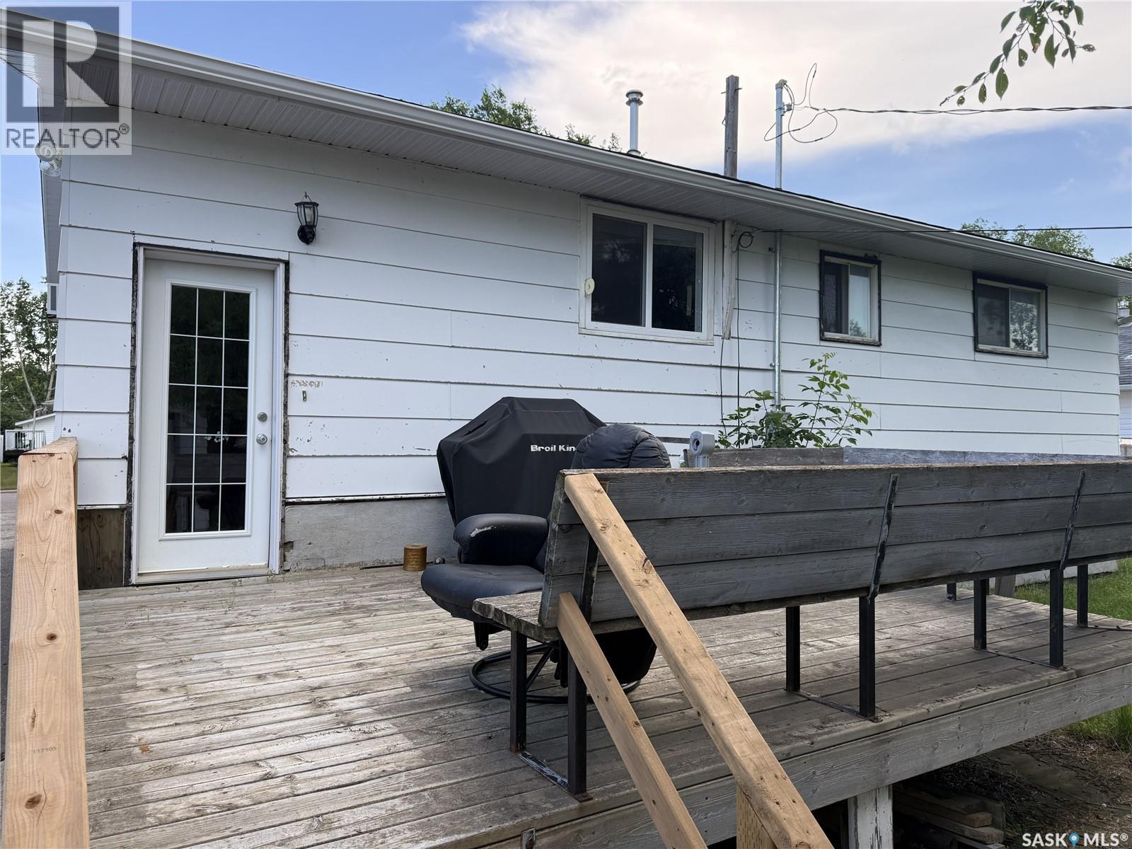 537 4th STREET W - 12
