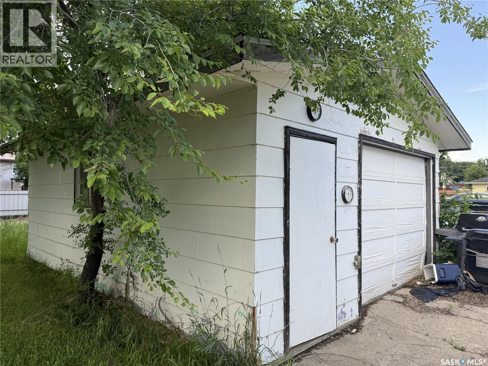 537 4th STREET W - 14