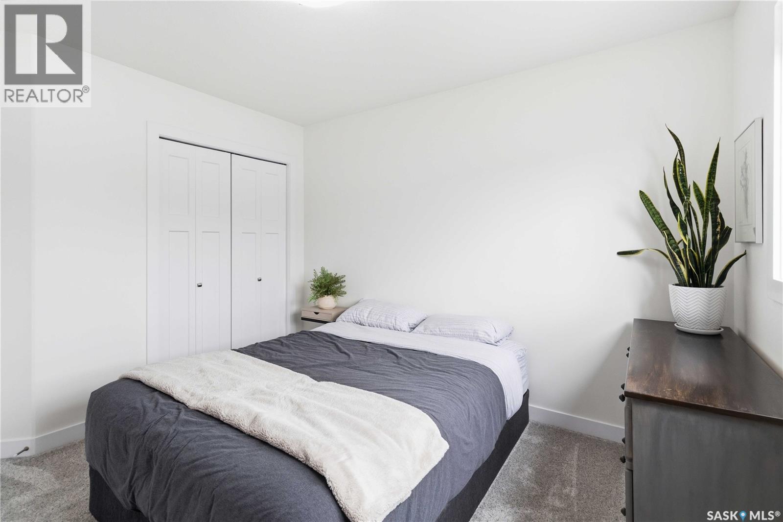 807 Weir CRESCENT — photo 33