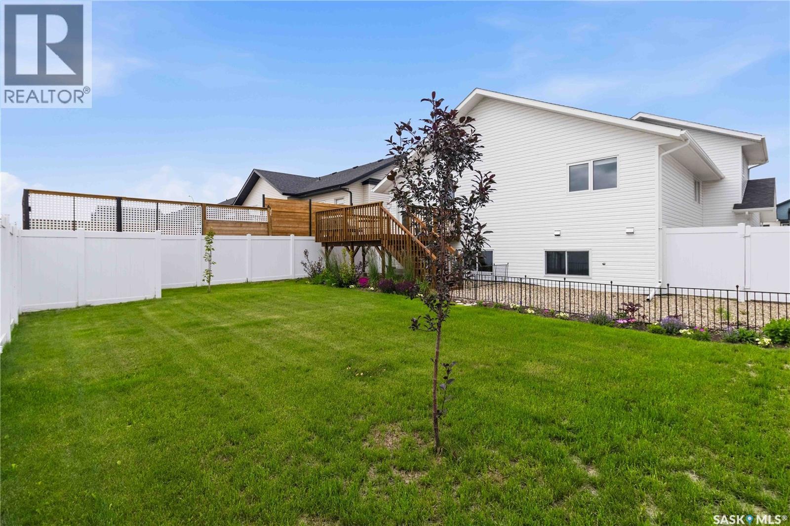 807 Weir CRESCENT — photo 47