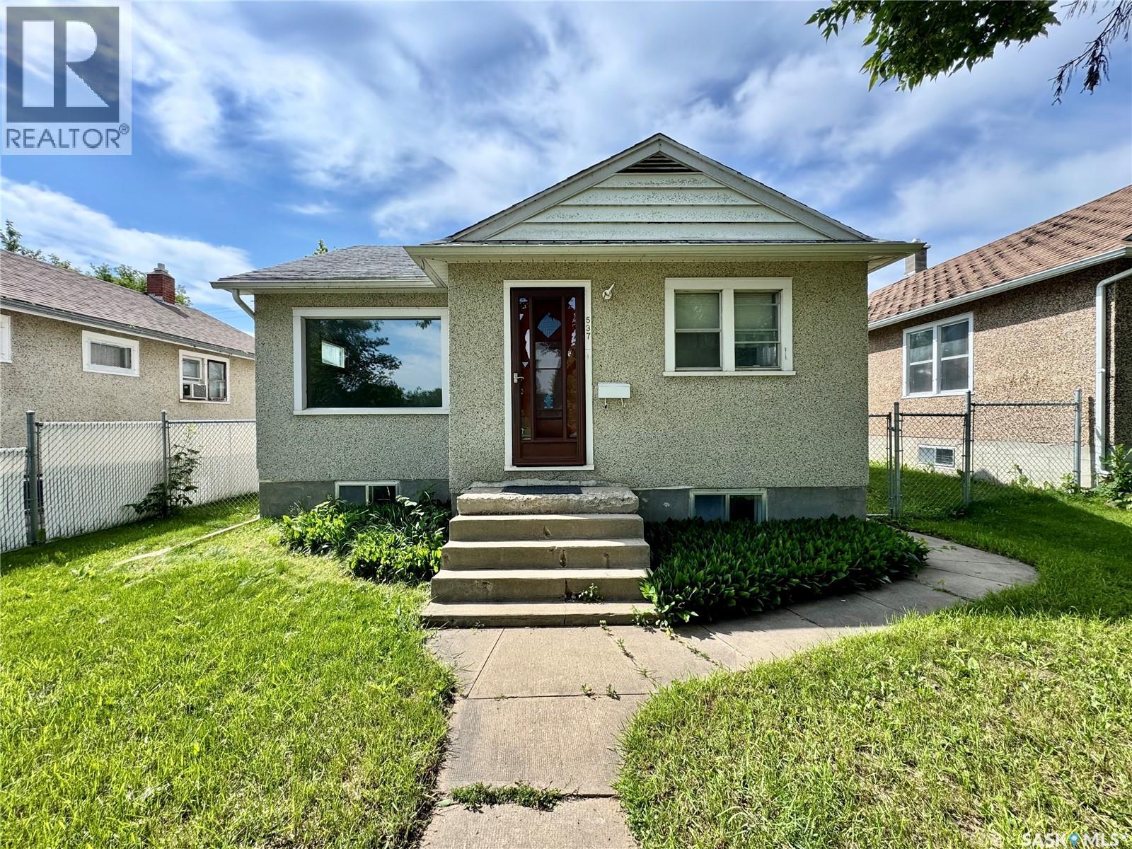 537 9th STREET E - 1