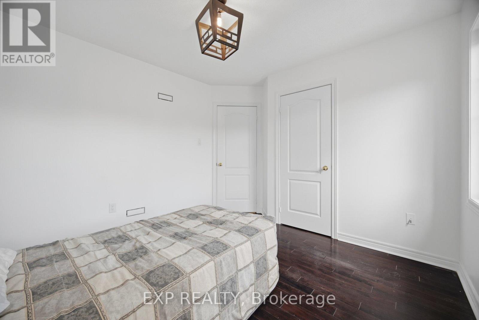 363 HOLMES CRESCENT - 24