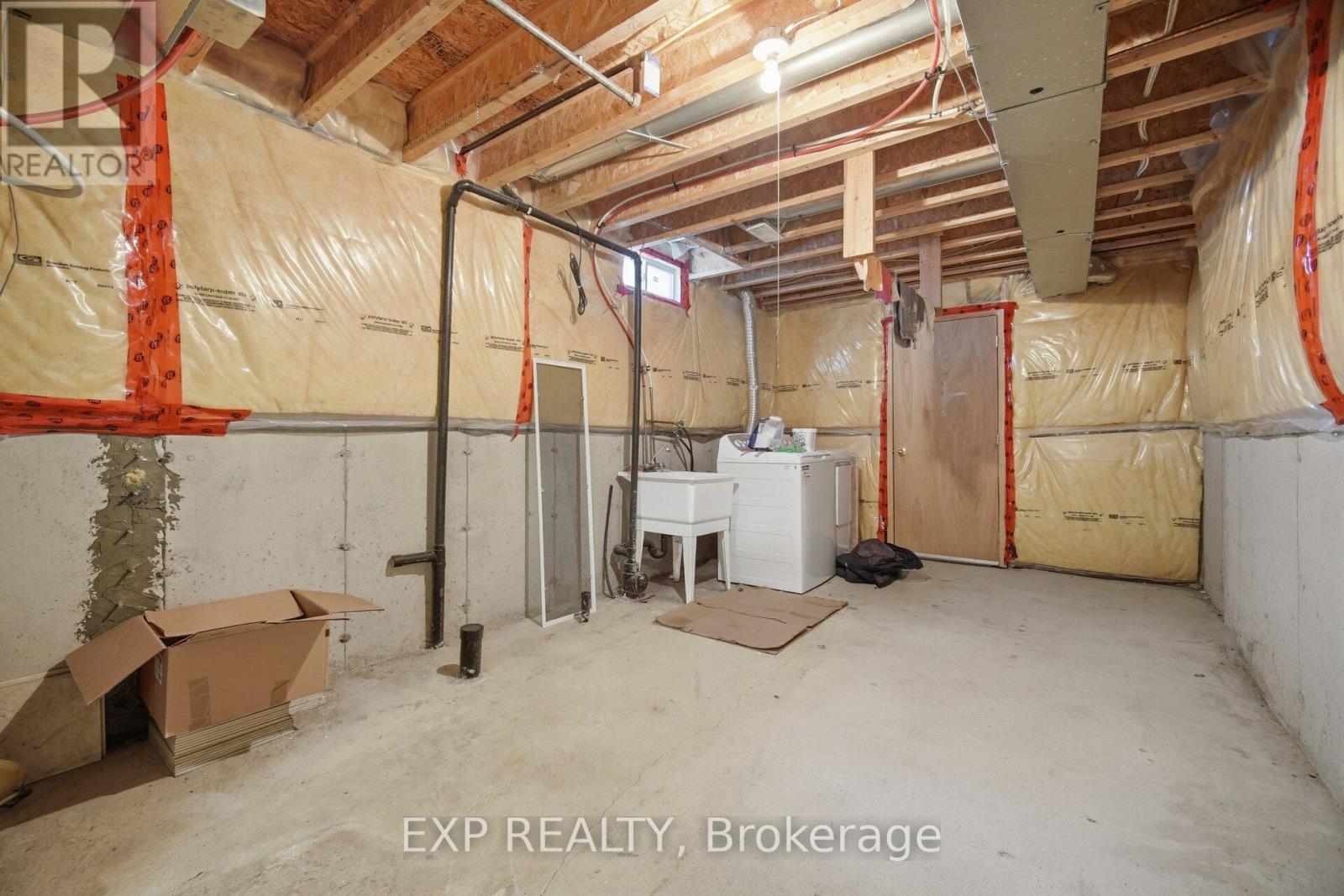 363 HOLMES CRESCENT - 31