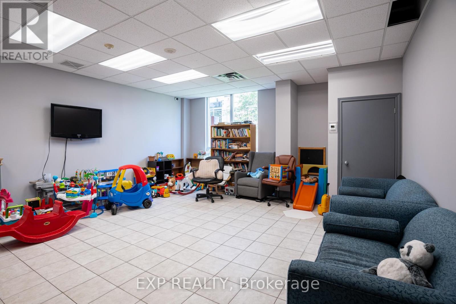 #707 2088 LAWRENCE AVENUE W - 22