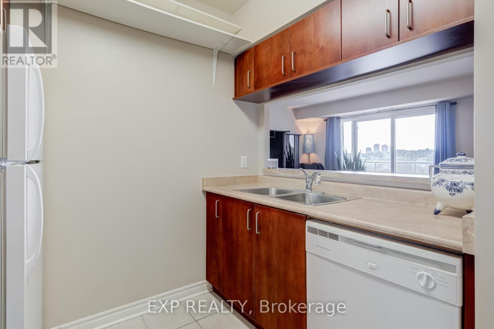 #707 2088 LAWRENCE AVENUE W - 8