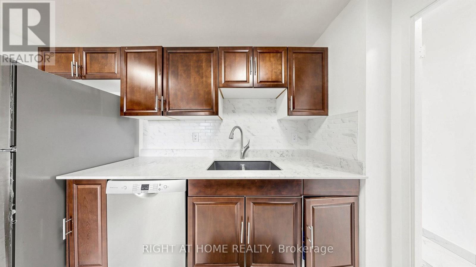 #1201 335 DRIFTWOOD AVENUE - 17
