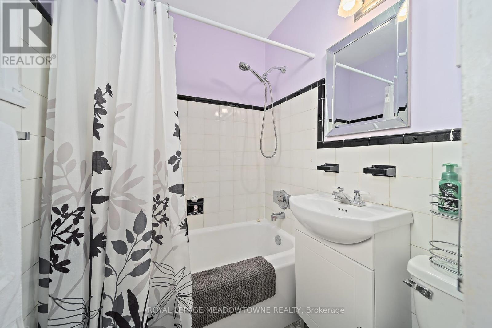 27 HATFIELD CRESCENT - Image 18