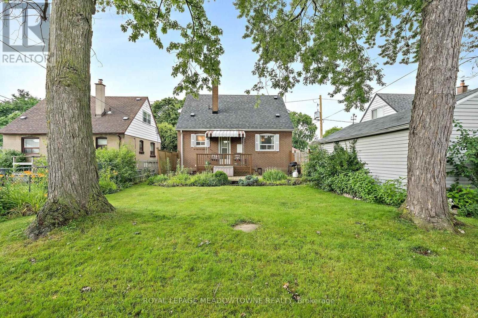 27 HATFIELD CRESCENT - Image 33