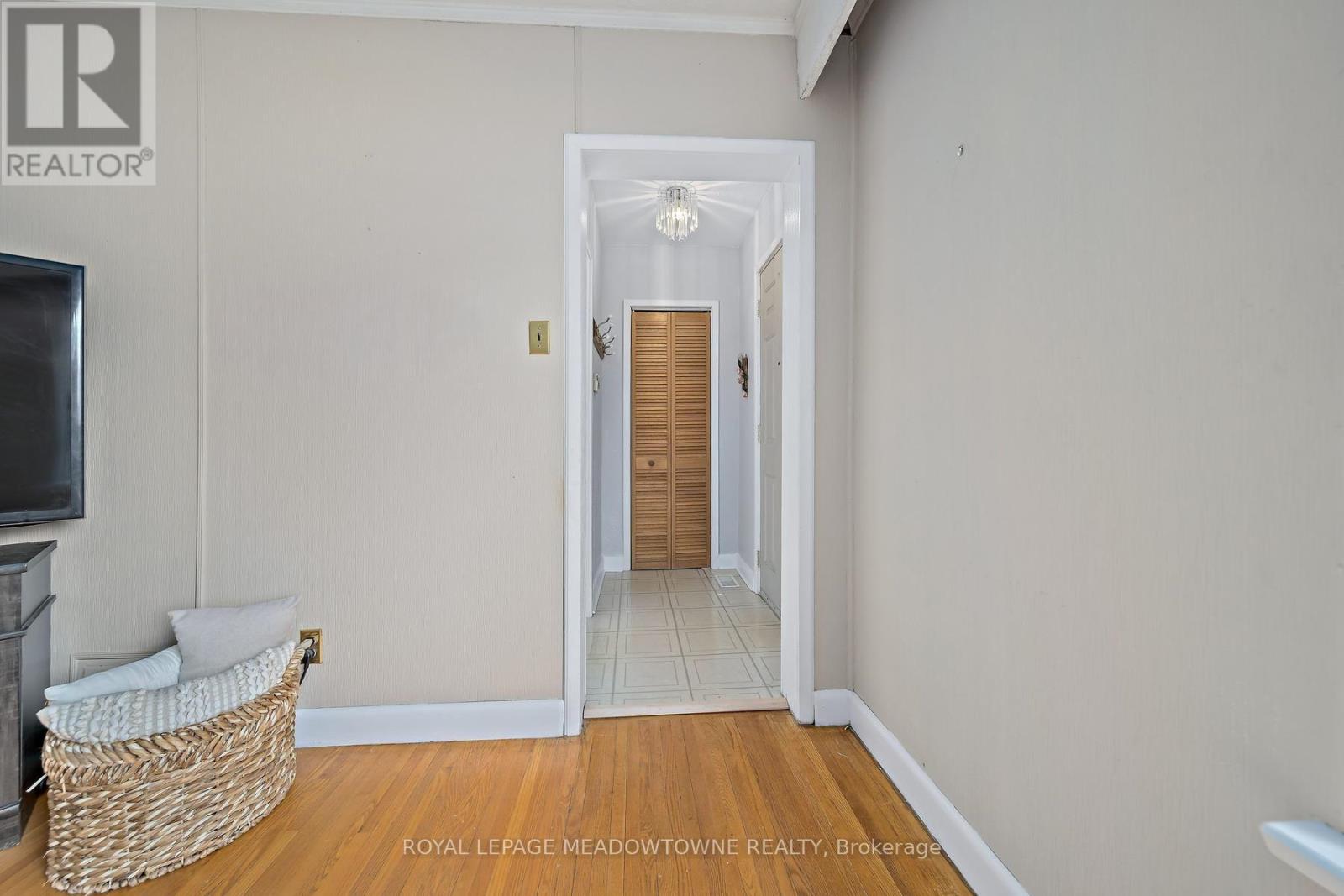 27 HATFIELD CRESCENT - Image 6