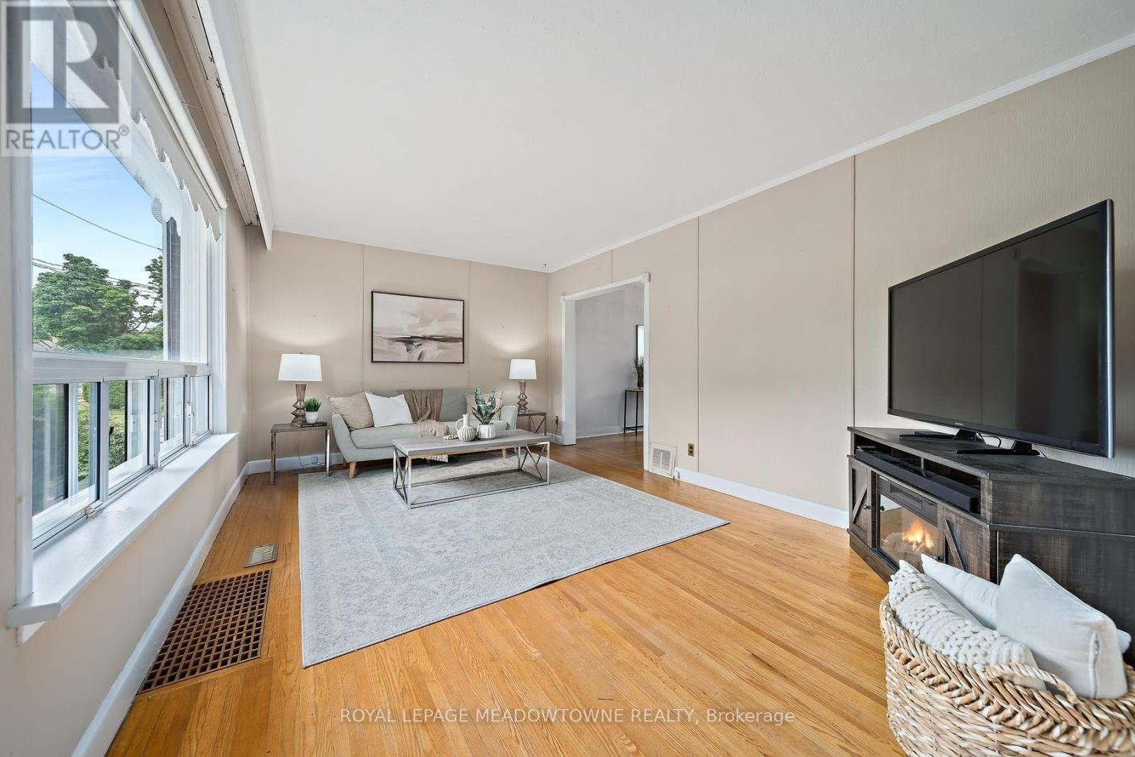 27 HATFIELD CRESCENT - Image 8