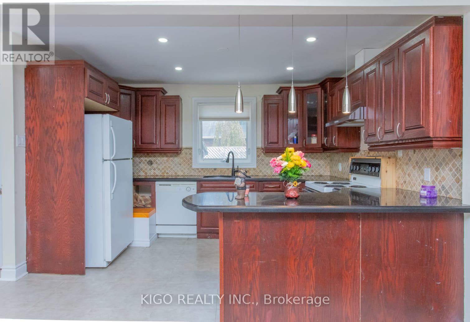 1328 CAWTHRA ROAD - 14