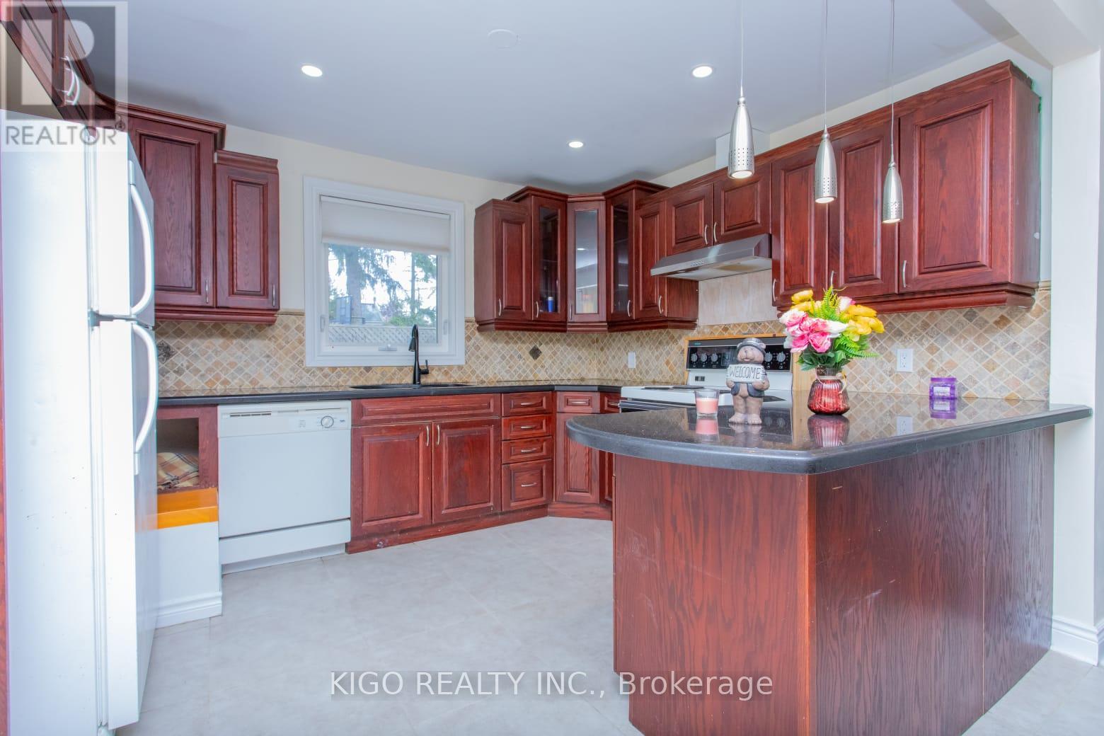 1328 CAWTHRA ROAD - 15