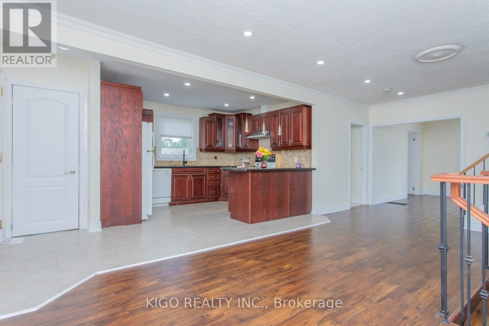 1328 CAWTHRA ROAD - 16