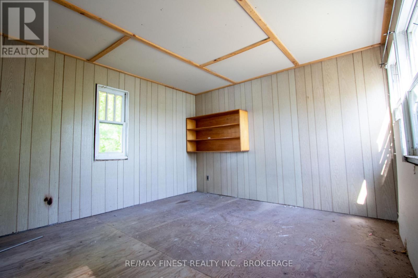 4049 HIAWATHA LANE - 31