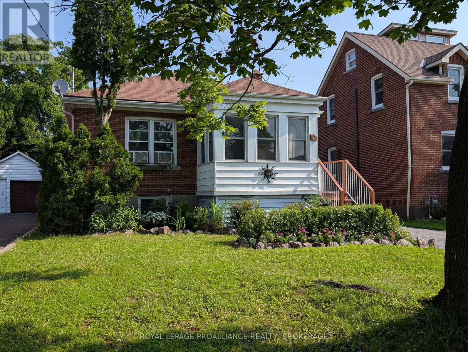51 DUNDAS STREET - 1
