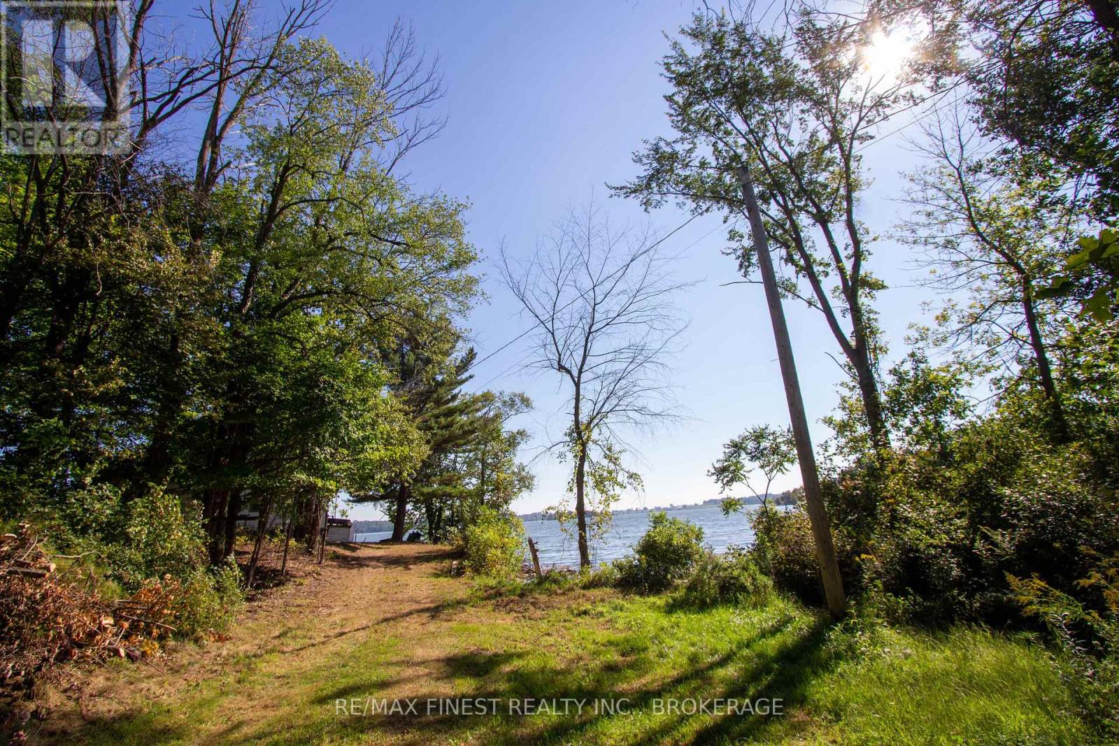 4049 HIAWATHA LANE - 44