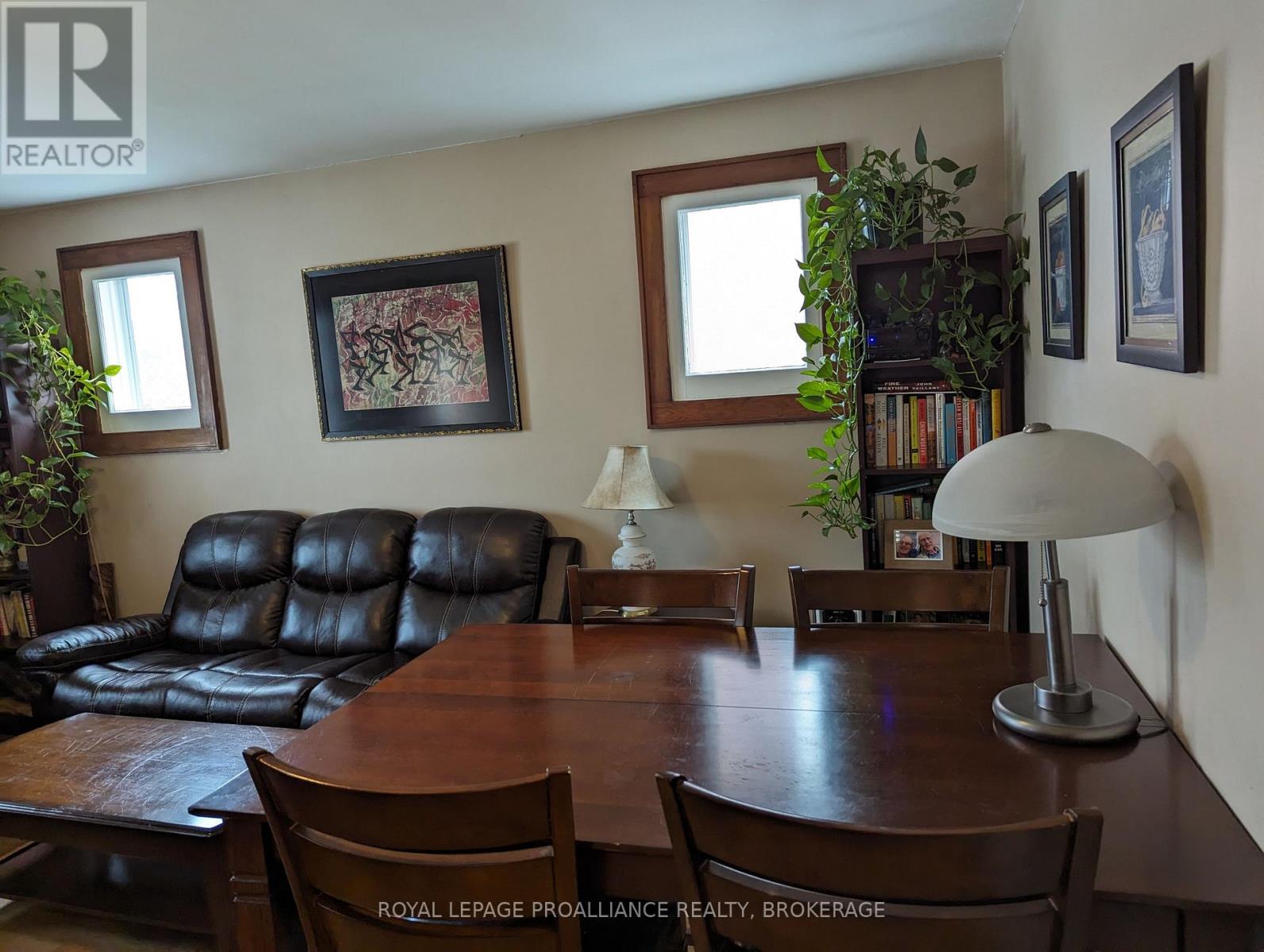 51 DUNDAS STREET - 12