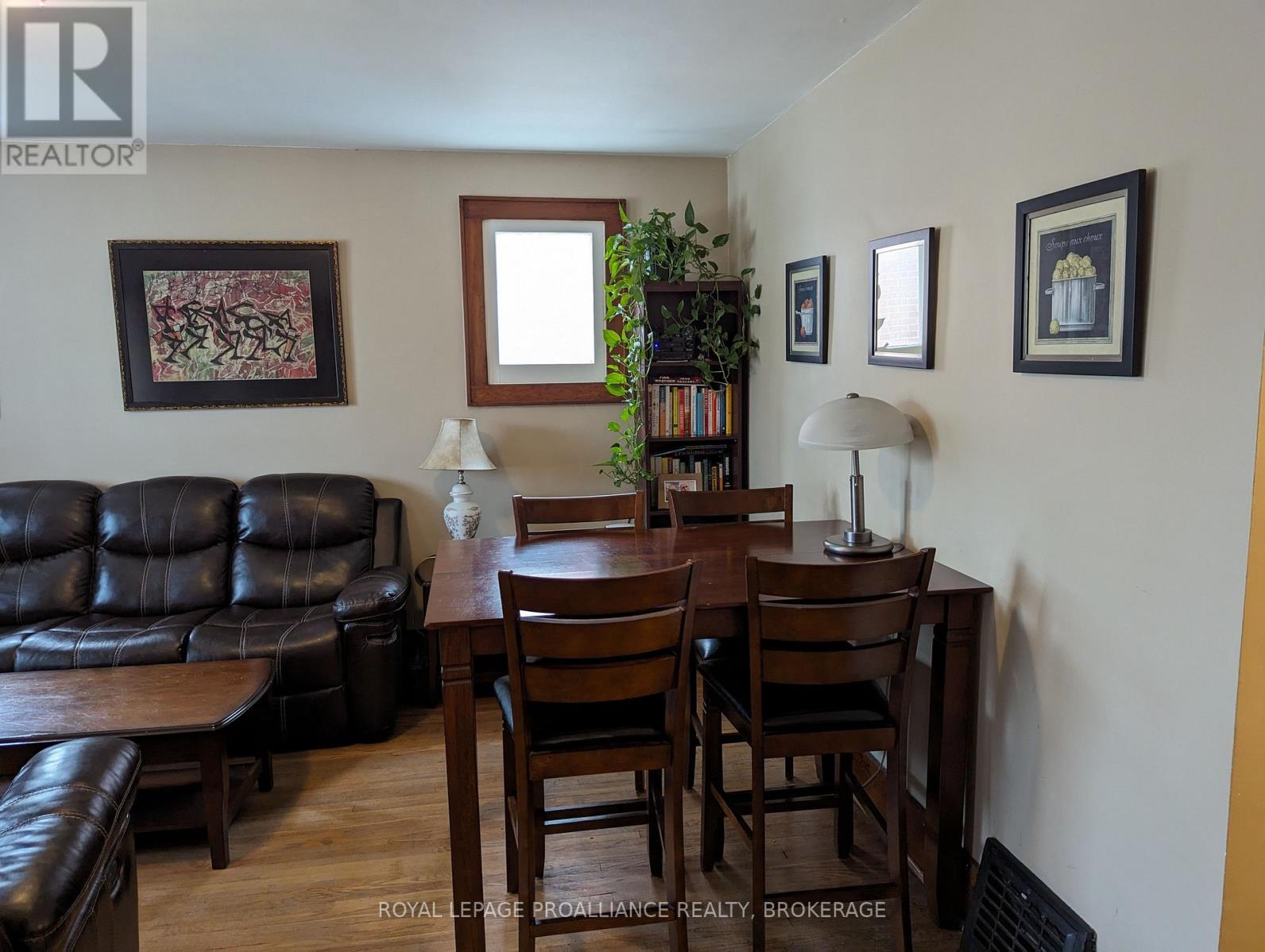 51 DUNDAS STREET - 14