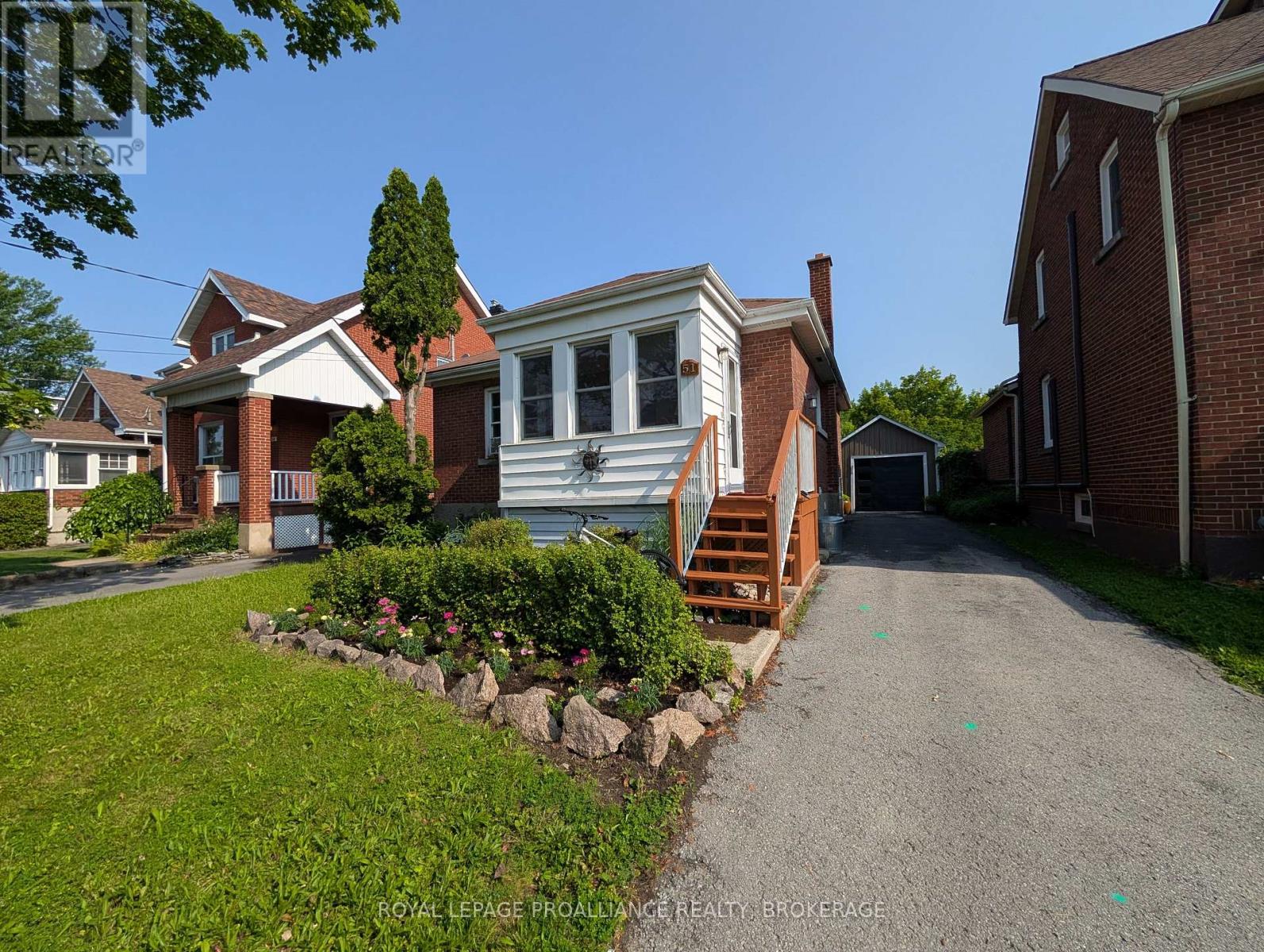 51 DUNDAS STREET - 2