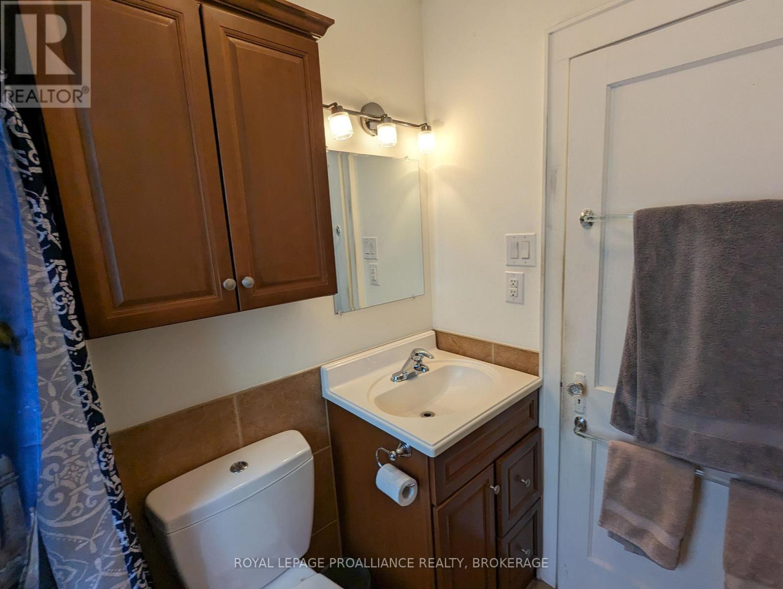 51 DUNDAS STREET - 24