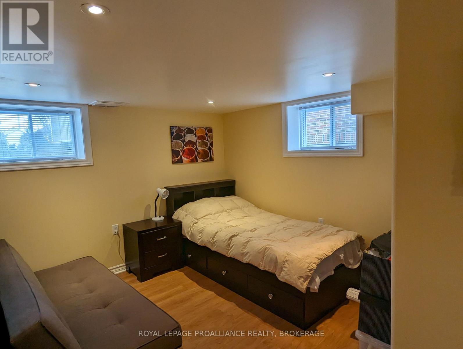 51 DUNDAS STREET - 40