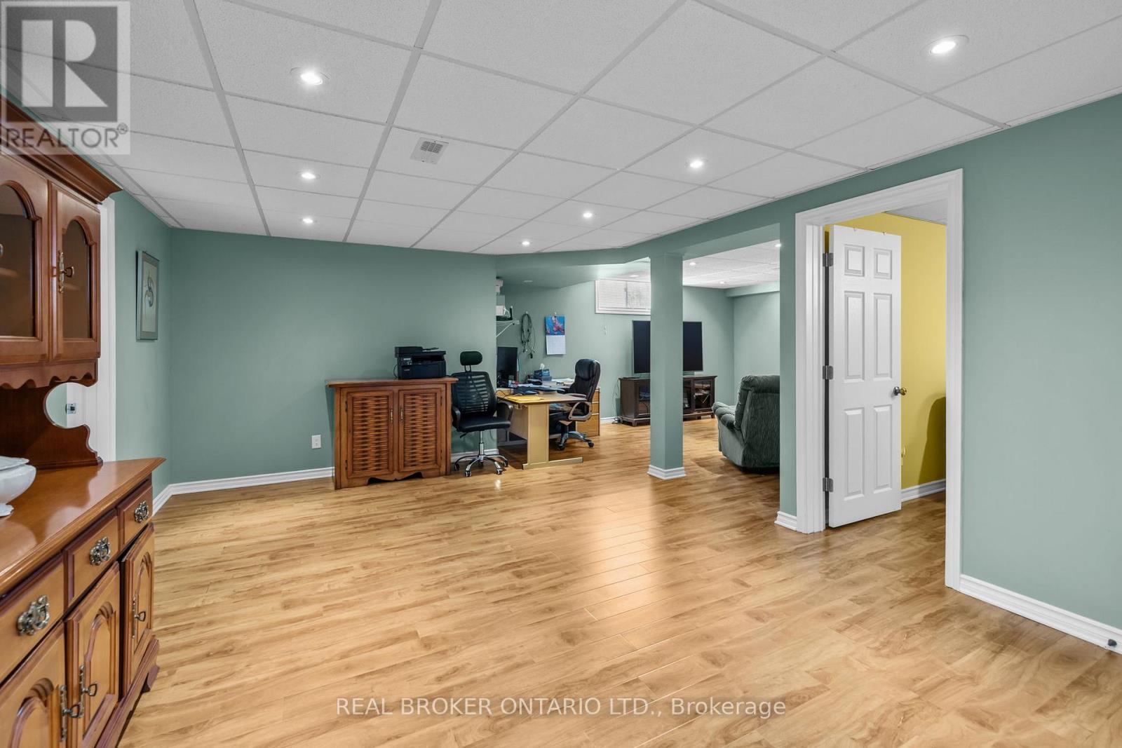 204 HILLPARK HIGH STREET - 18