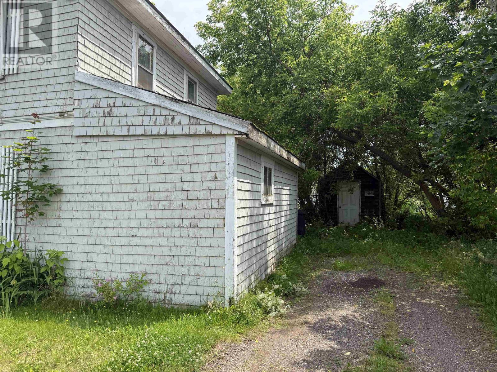 21 Main Drive - Image 2