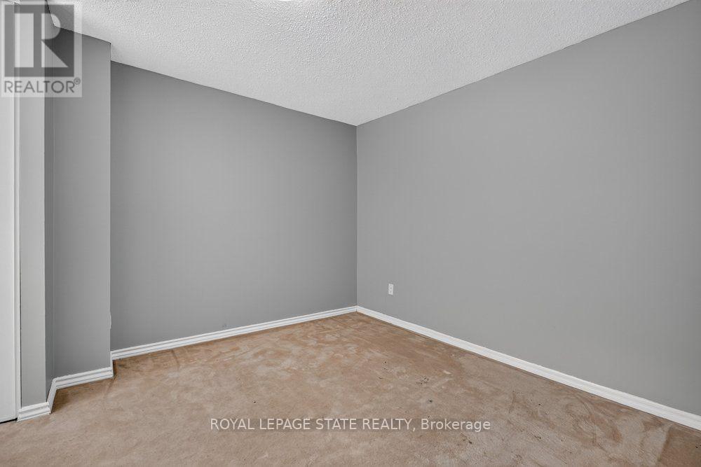 138 MEMORIAL AVENUE - 31