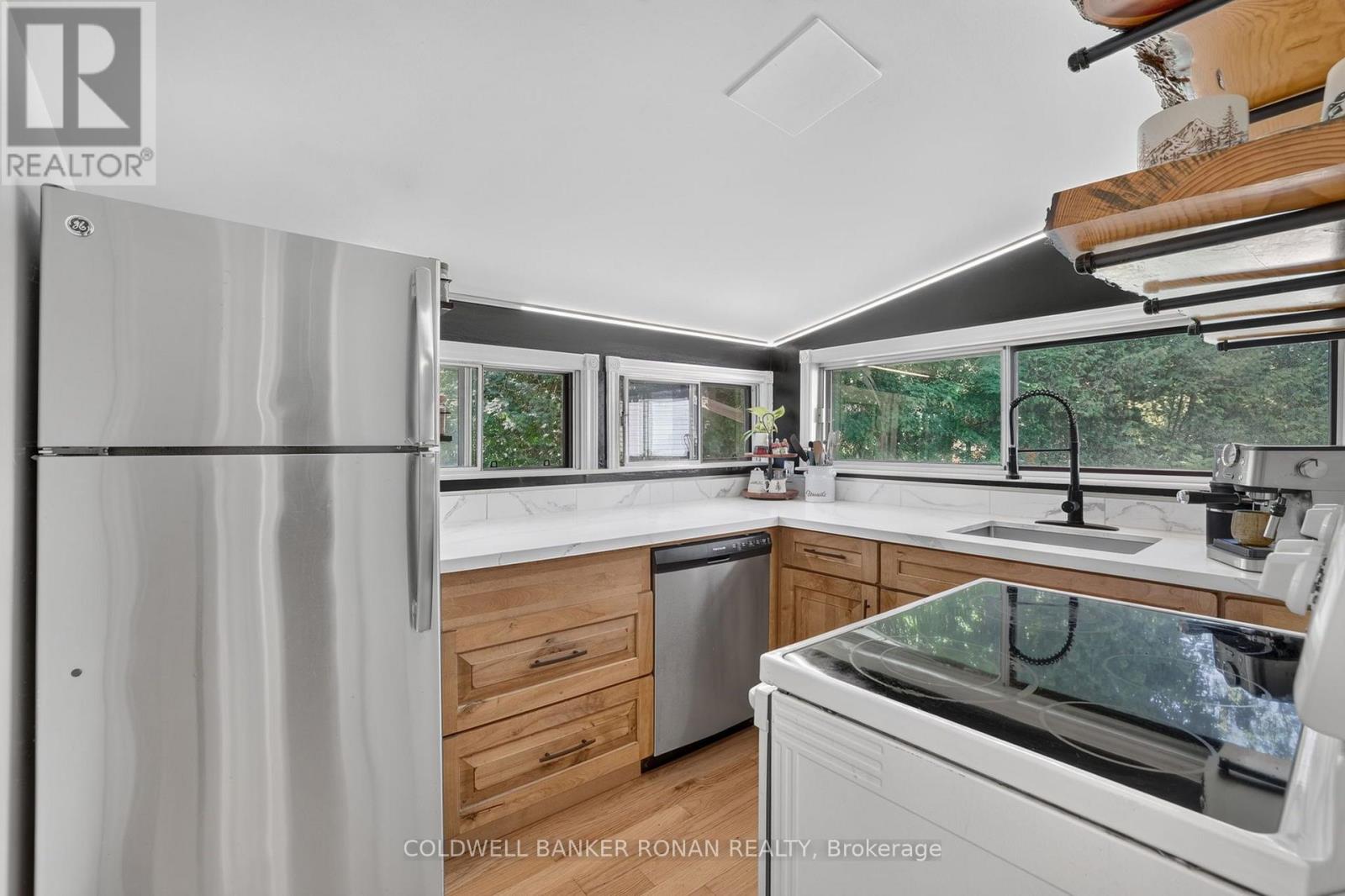 16 DEAN ROAD - Image 20