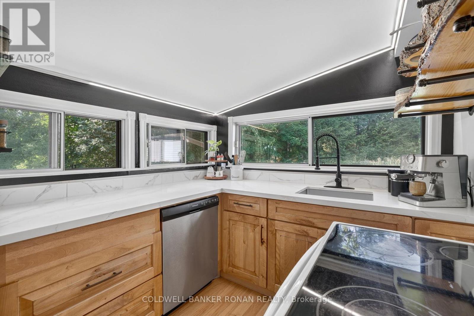 16 DEAN ROAD - Image 21