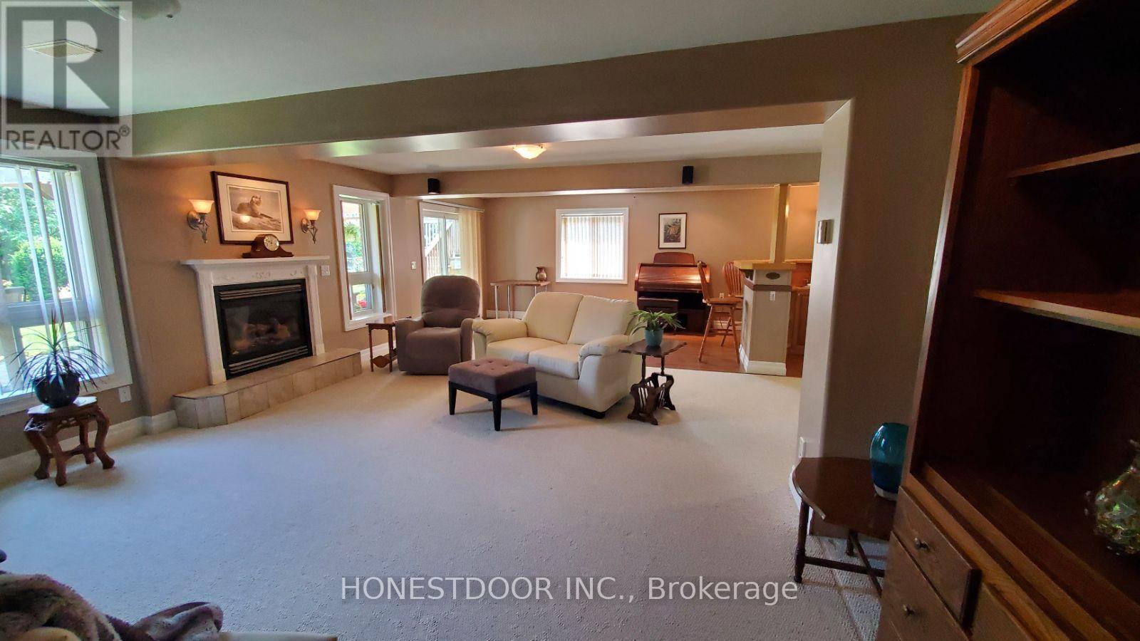305 O'CONNOR COURT - 30